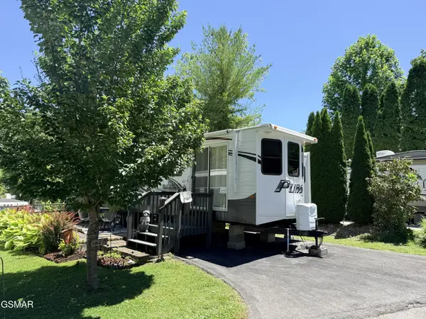 4229 E Parkway, Gatlinburg, TN 37738