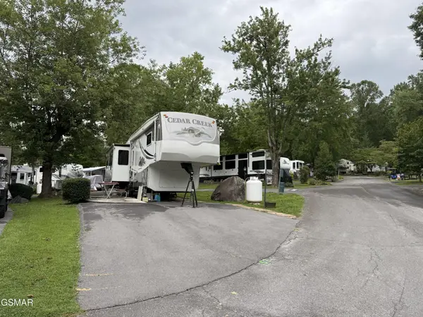 4229 E Parkway, Gatlinburg, TN 37738