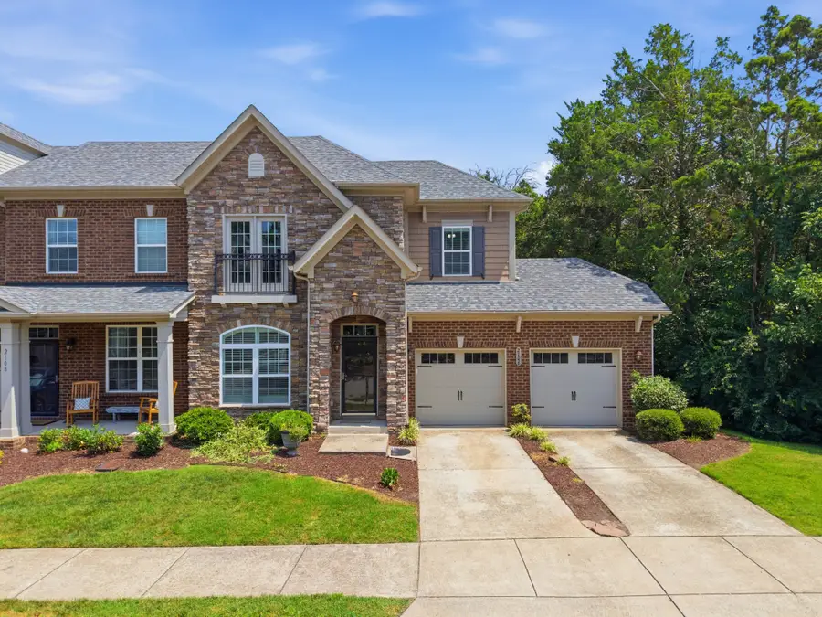 2106 Traemoor Village Ct, Nashville, TN 37209 - #2