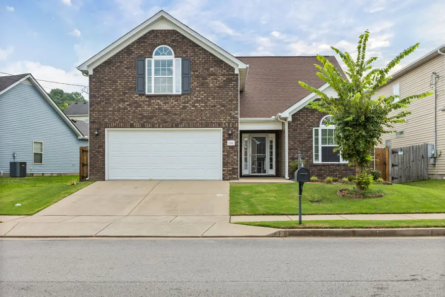 1120 Silvermoon Dr, Antioch, TN 37013 - #2