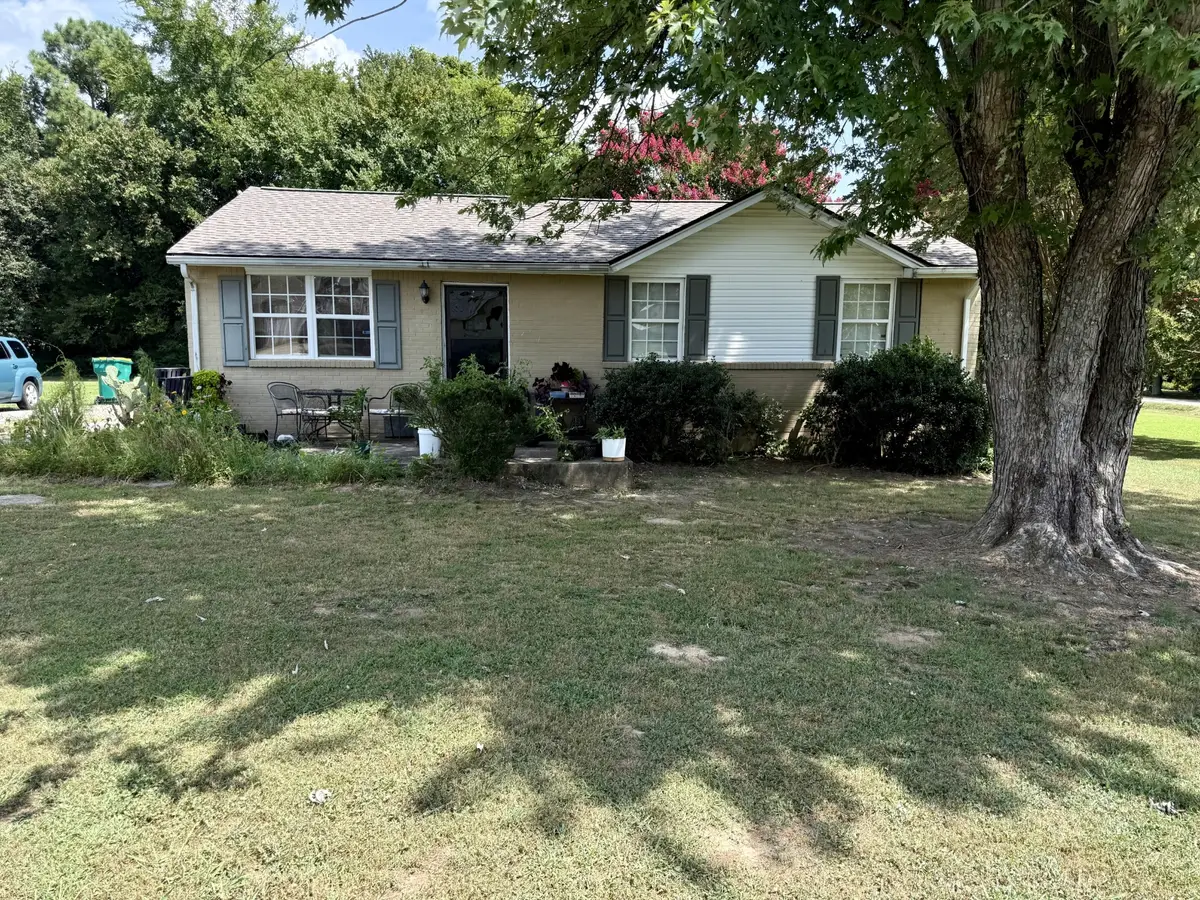 265 Freeman Dr, Lewisburg, TN 37091 - #1