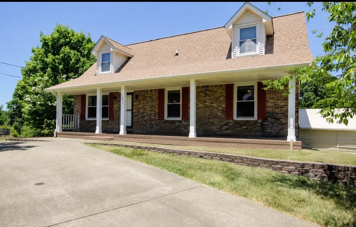 1637 Ogburn Chapel Rd, Clarksville, TN 37042 - #1