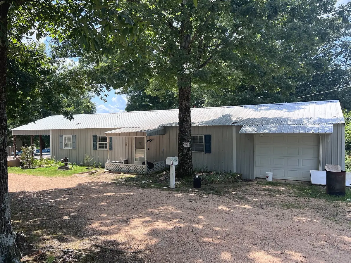 170 Blue Bird Ln, Linden, TN 37096 - #1