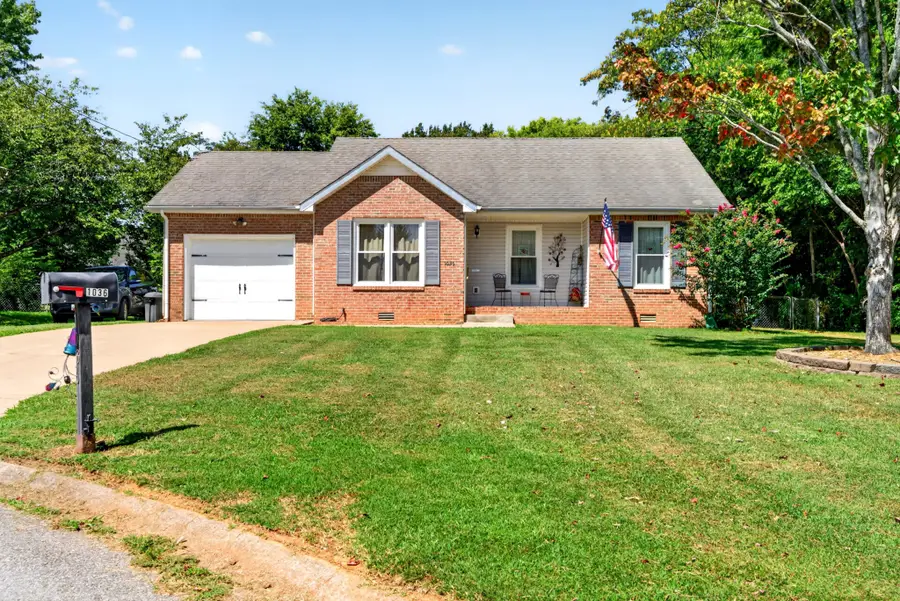 1036 Angela Dr, Clarksville, TN 37042 - #2