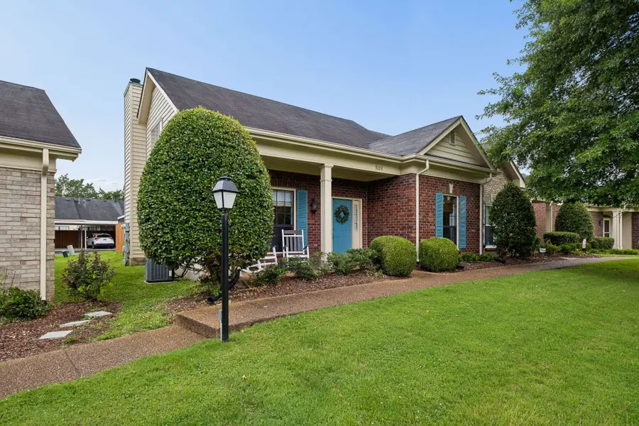 9220 Sawyer Brown Rd, Nashville, TN 37221 - #2