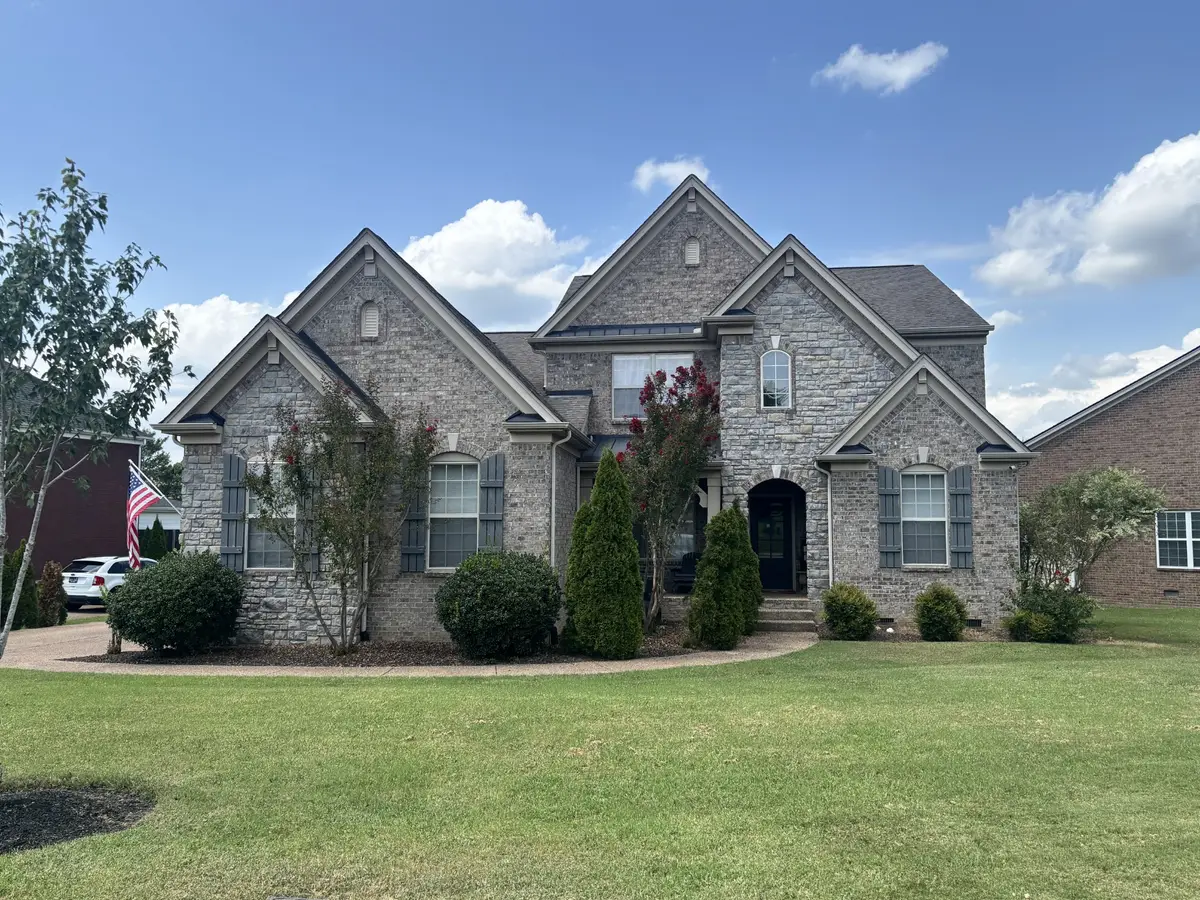 1081 Avery Trace Cir, Hendersonville, TN 37075 - #1