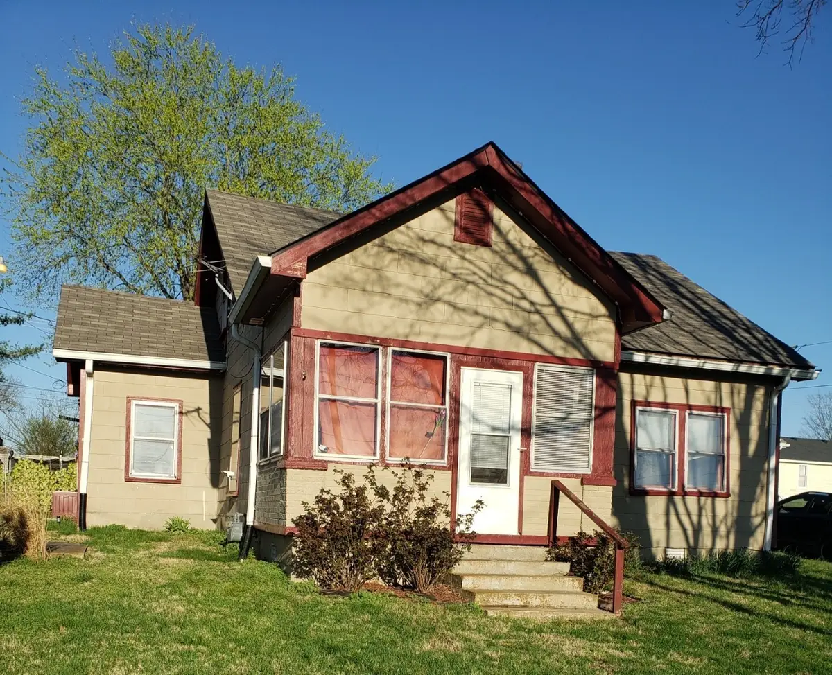 2461 Old Greenbrier Pike, Greenbrier, TN 37073 - #1