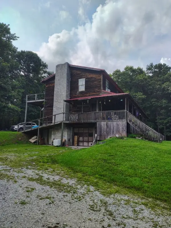 2211 Shady Cove Rd, Caryville, TN 37714