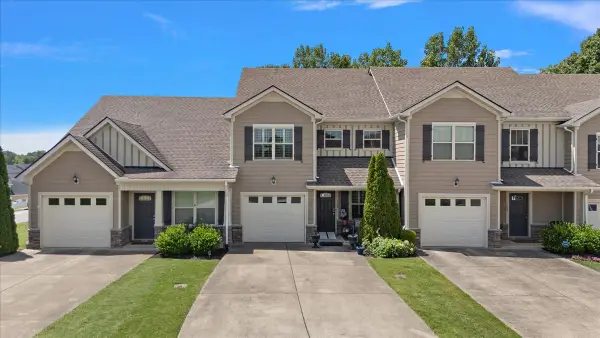 1104 Neeleys Bnd, Spring Hill, TN 37174