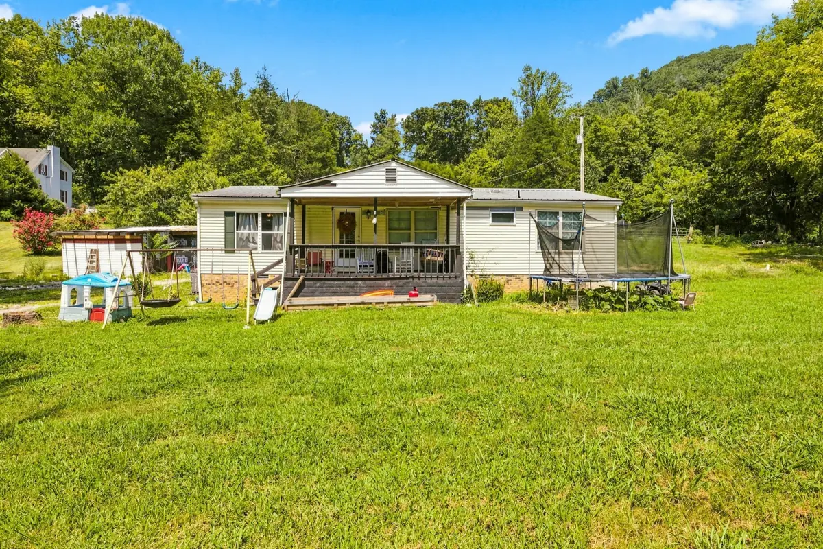 673 Cookeville Hwy, Elmwood, TN 38560 - #1