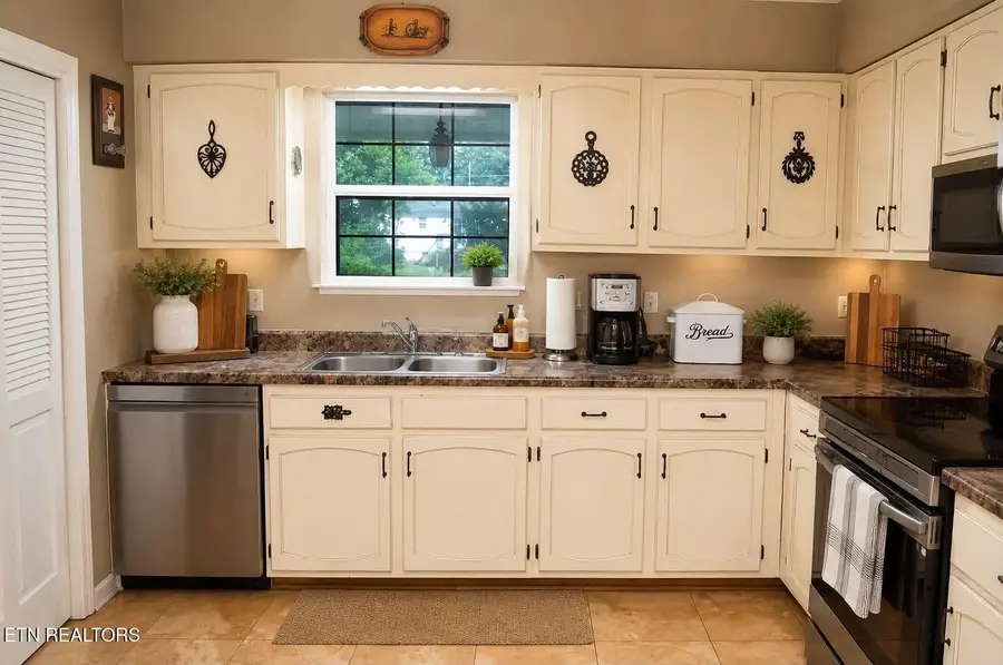 206 Heuer St, Sweetwater, TN 37874 - #2