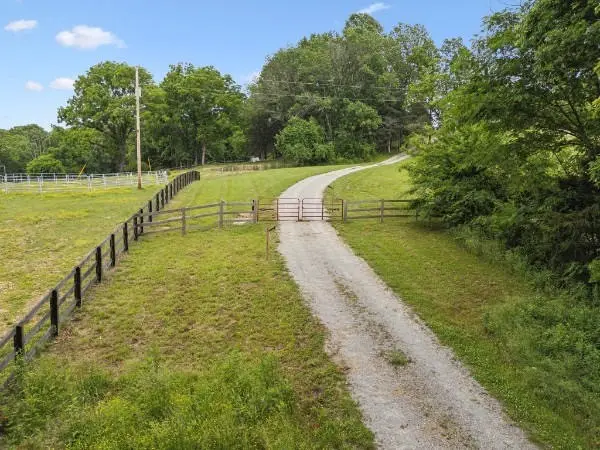 1345 Webb Rd, Lewisburg, TN 37091 - #3