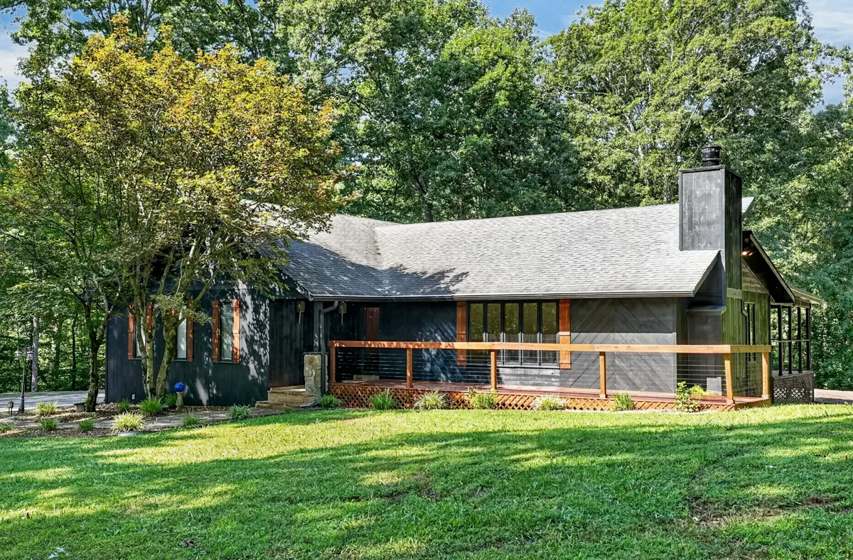 390 Lakeview Trl, McMinnville, TN 37110 - #1