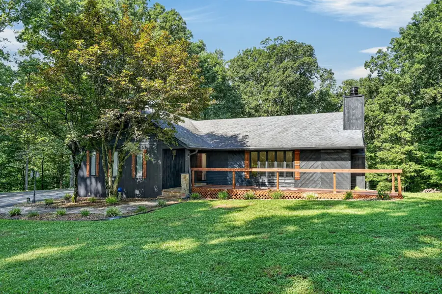 390 Lakeview Trl, McMinnville, TN 37110 - #2
