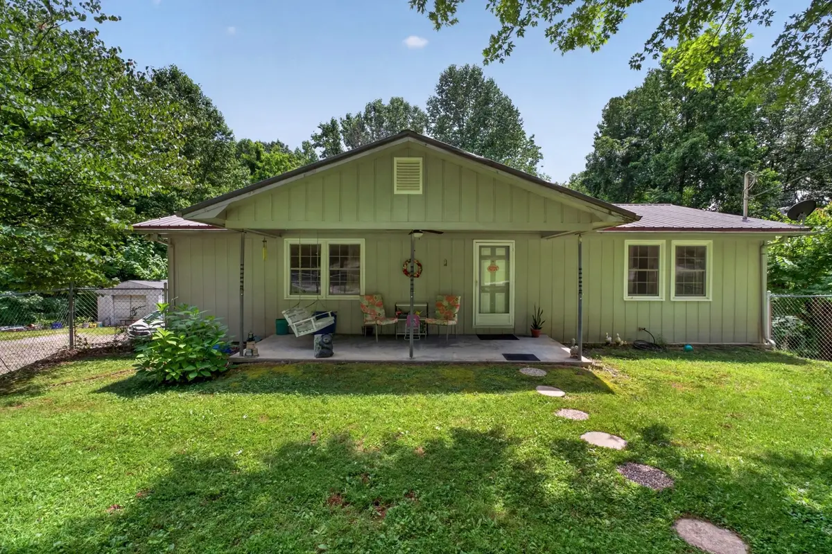 582 Spencer Dr, Spencer, TN 38585 - #1