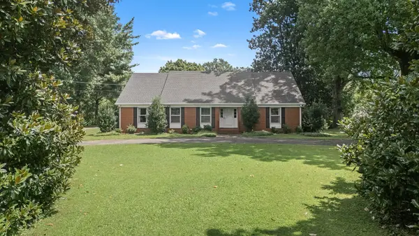 327 Minerva Dr, Murfreesboro, TN 37130