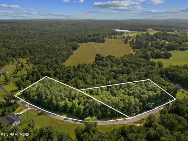 345 Perry Creek Drive, Crossville, TN 38572