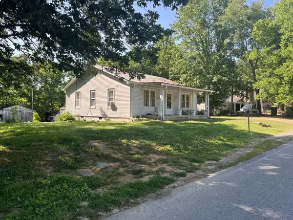 105 Valley View St, Ashland City, TN 37015