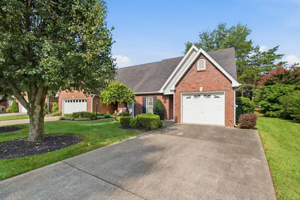 2767 Stonehedge Dr, Murfreesboro, TN 37128