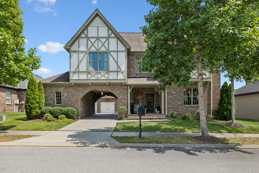 820 Fontwell Ln, Franklin, TN 37064 - #2