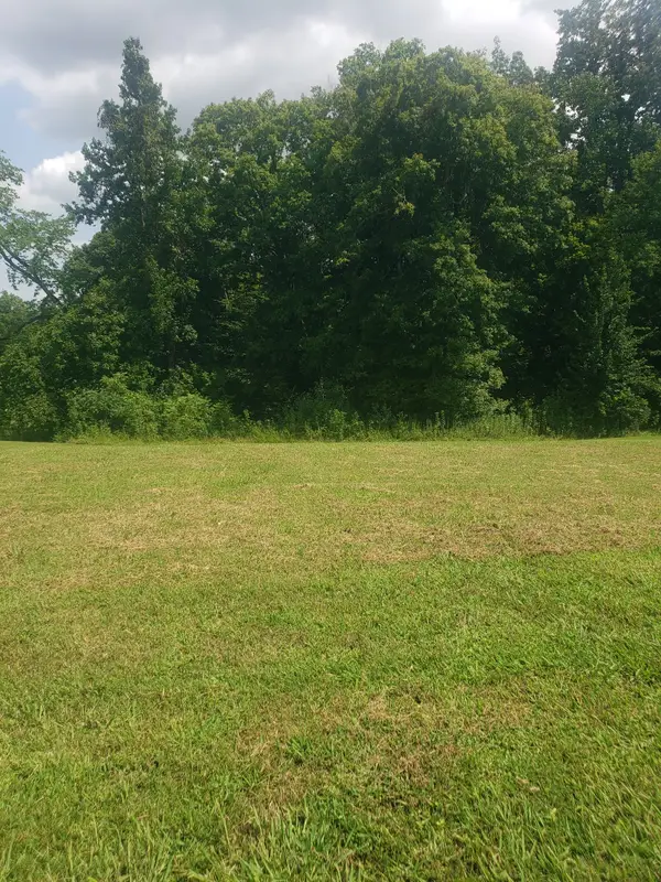 822 Iron Wood Cir, Clarksville, TN 37043