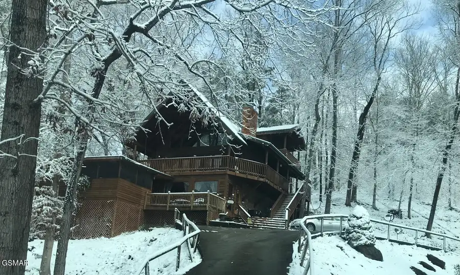 1009 Ravens Ford Way, Sevierville, TN 37876 - #3