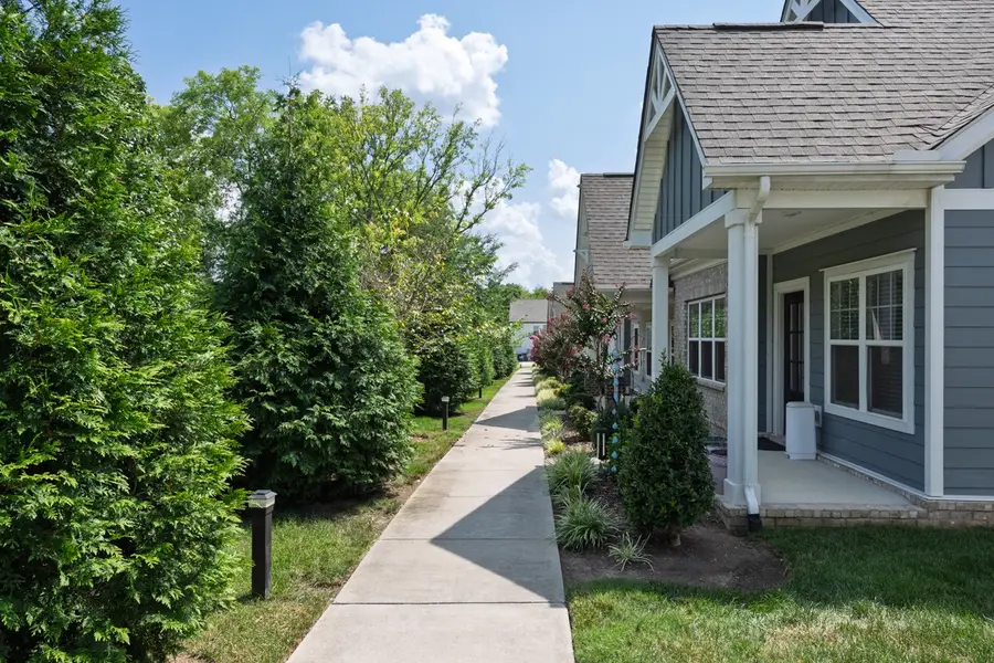 132 Kings Knoll Blvd, Gallatin, TN 37066 - #3