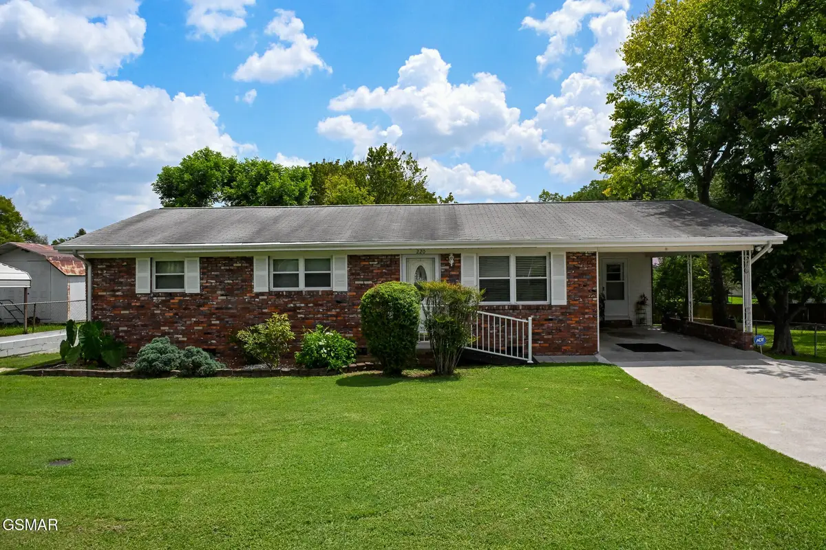 220 Pinedale Street, Maryville, TN 37801 - #1