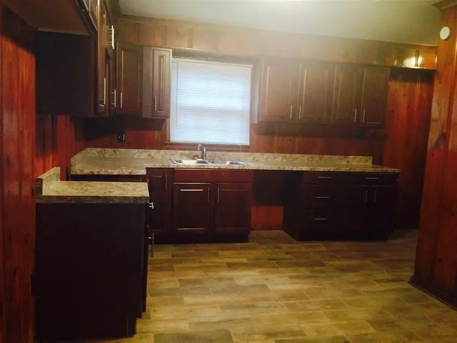 1348 Oakwood Dr, Memphis, TN 38116 - #2