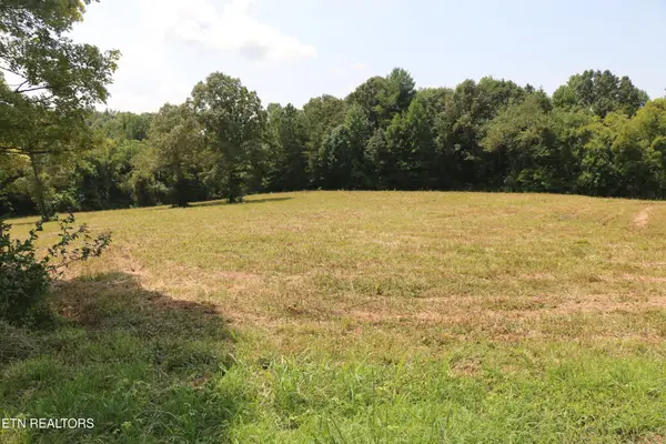 76 Chestuee Ave, Englewood, TN 37329