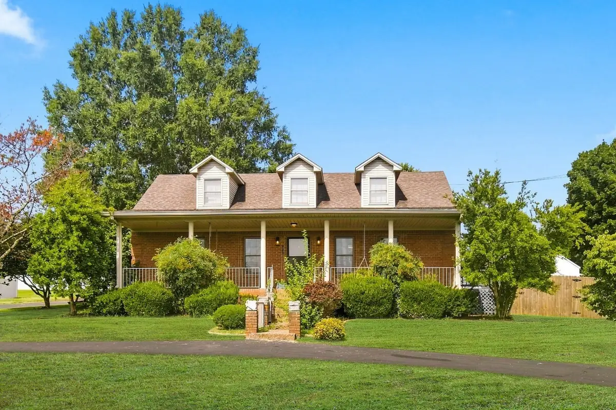 923 Adams Ave, Hopkinsville, KY 42240 - #1