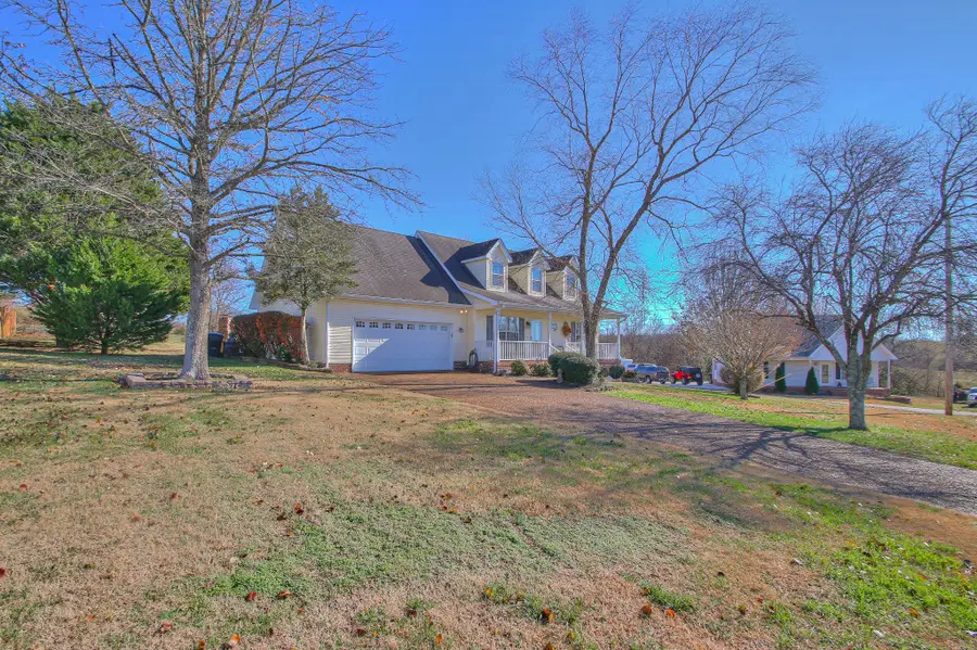 933 Lakeview Ct, Gallatin, TN 37066 - #2