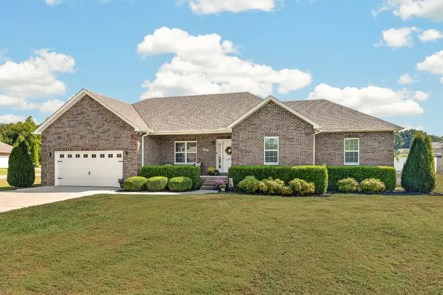 416 Colonial Dr, Winchester, TN 37398 - #2