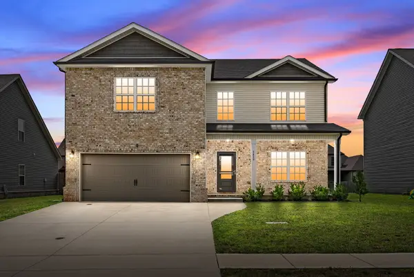 1429 Kingbird Dr, Clarksville, TN 37040