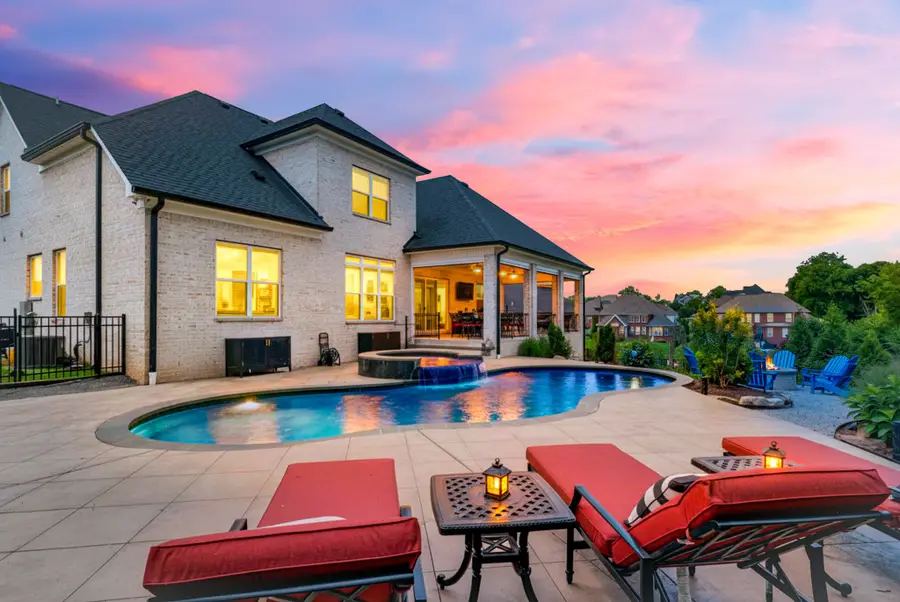 1012 Keeneland Dr, Gallatin, TN 37066 - #2
