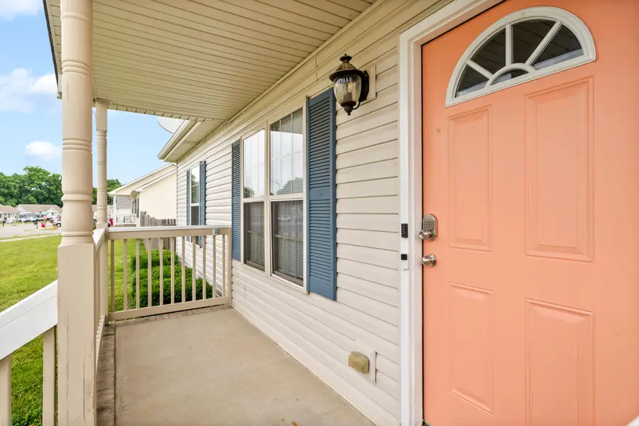 556 Oakmont Dr, Clarksville, TN 37042 - #3