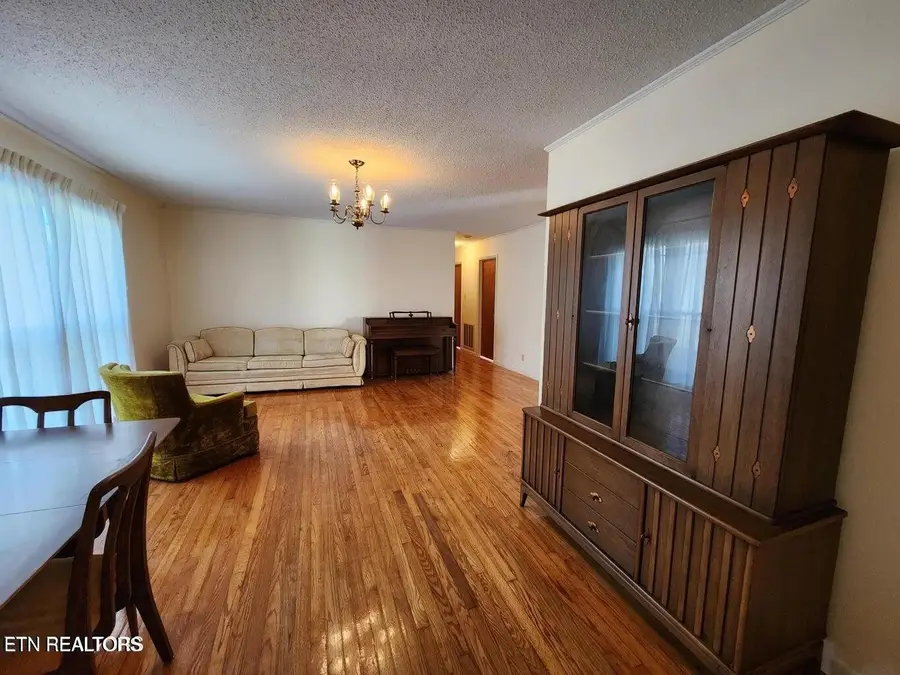 1506 Ridgeway Circle, Athens, TN 37303 - #3