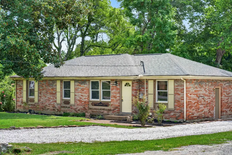 5035 Bonnameade Dr, Hermitage, TN 37076 - #2