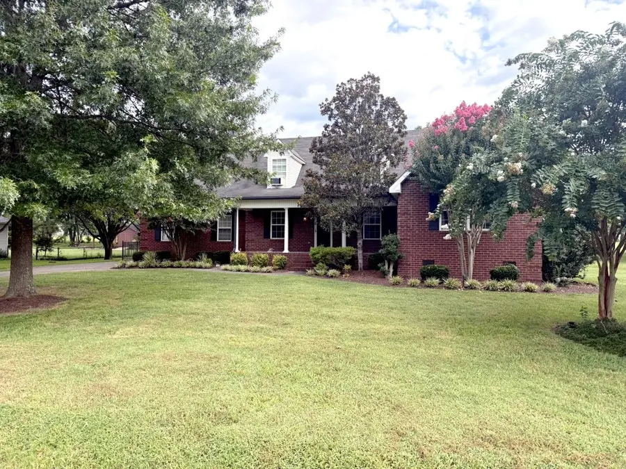 3006 Chapel Hills Dr, Murfreesboro, TN 37129 - #2
