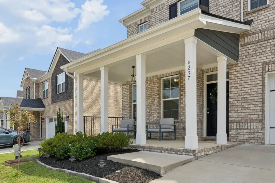 4237 Magnolia Farms Dr, Hermitage, TN 37076 - #2
