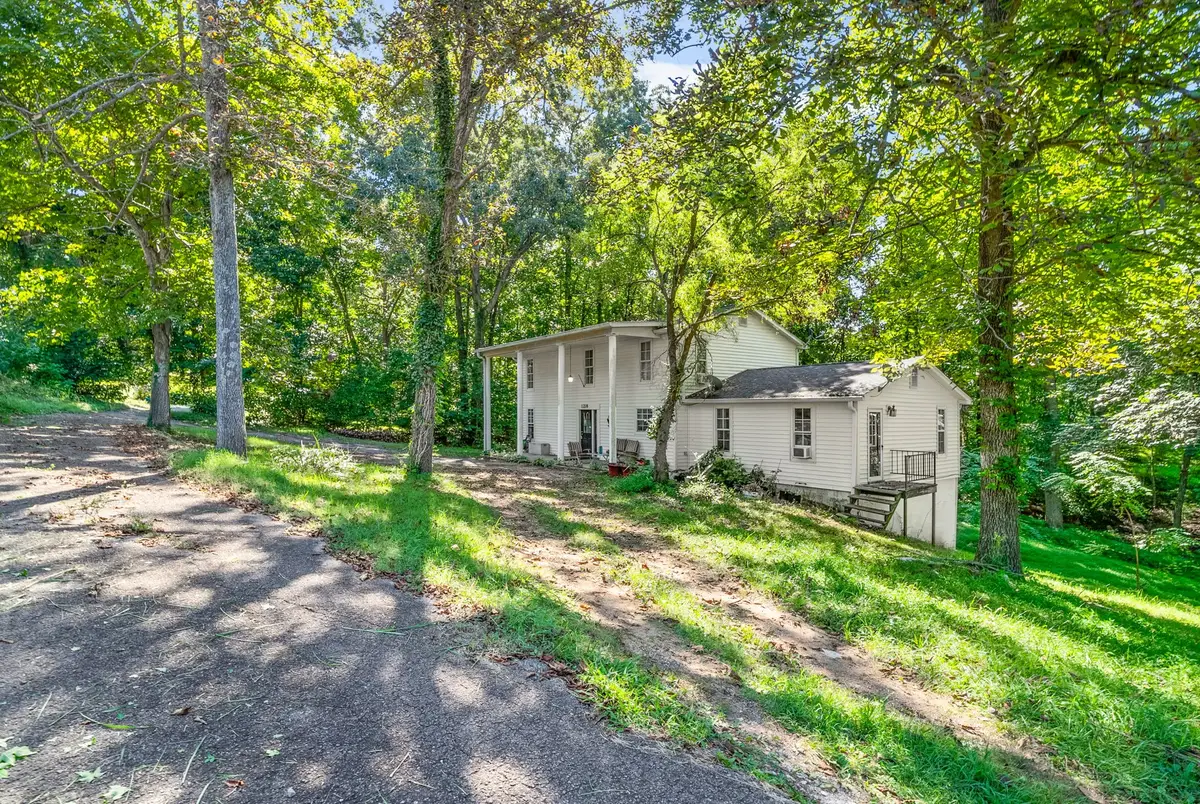 1218 Spring St, Dover, TN 37058 - #1