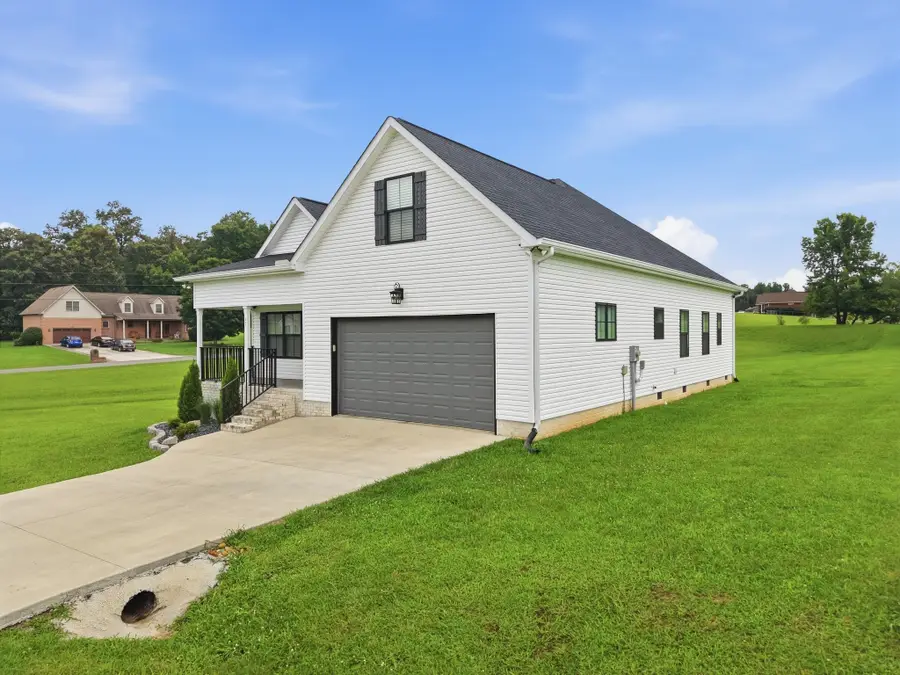 35 Monica St, McMinnville, TN 37110 - #2