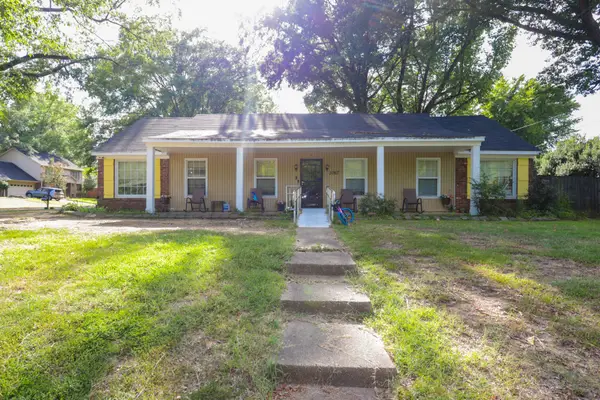 3067 Clarke Rd, Memphis, TN 38115