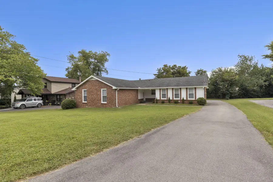 625 Dutchmans Dr, Hermitage, TN 37076 - #3