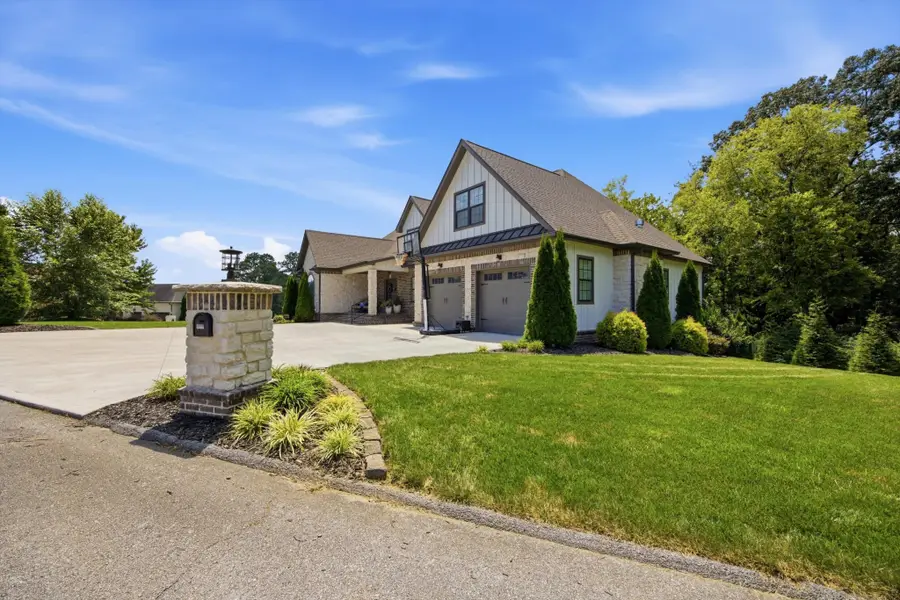 6805 Lakeshore Drive, Chattanooga, TN 37416 - #2