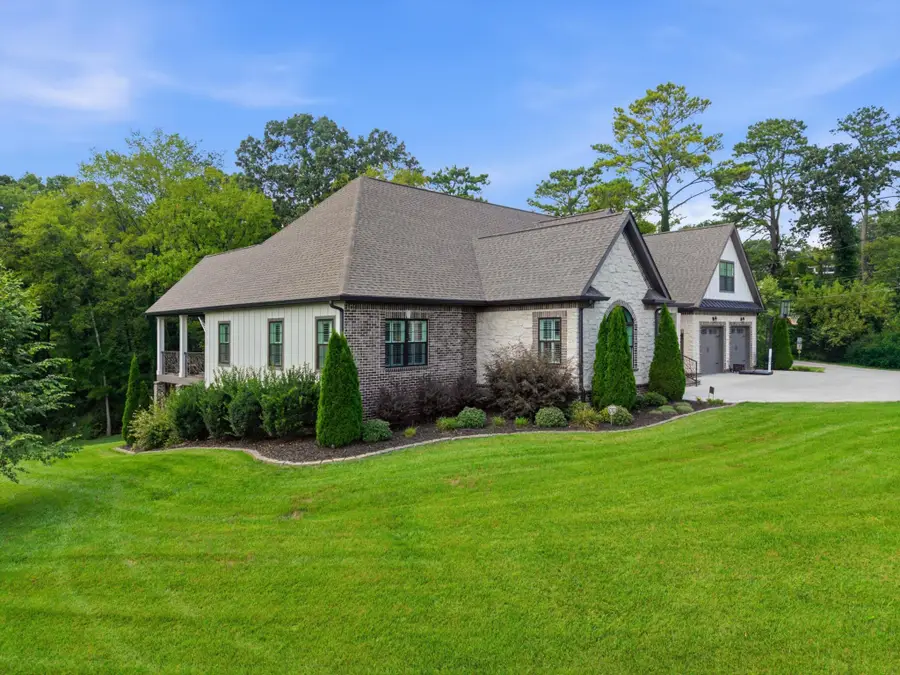 6805 Lakeshore Drive, Chattanooga, TN 37416 - #3