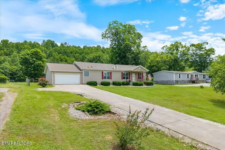 687 E Farrell St, Niota, TN 37826 - #3
