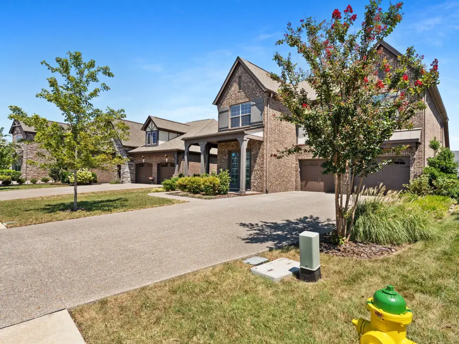 4631 Maryweather Ln, Murfreesboro, TN 37128 - #2