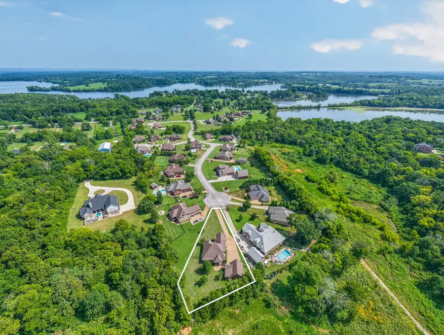 812 Guinevere Pt, Mount Juliet, TN 37122 - #2