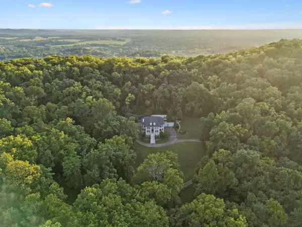 2183 S Berrys Chapel Rd, Franklin, TN 37069